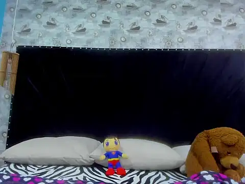 Snapshot of Karol-Horny chatting on 09-29-25, 01:49 Karol-Horny online show from 09-29-25, 01:49