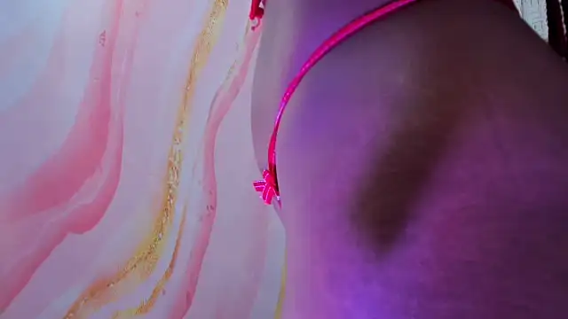 Snapshot of alix_noa chatting on 11-01-25, 08:33 alix noa online show from 11-01-25, 08:33