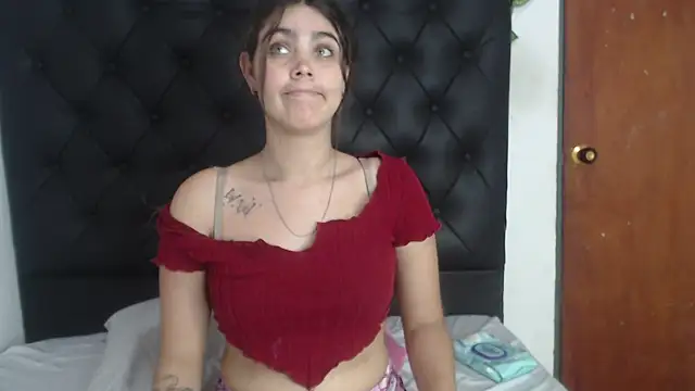 Snapshot of isabel_09 chatting on 04-27-26, 07:12 isabel 09 online show from 04-27-26, 07:12