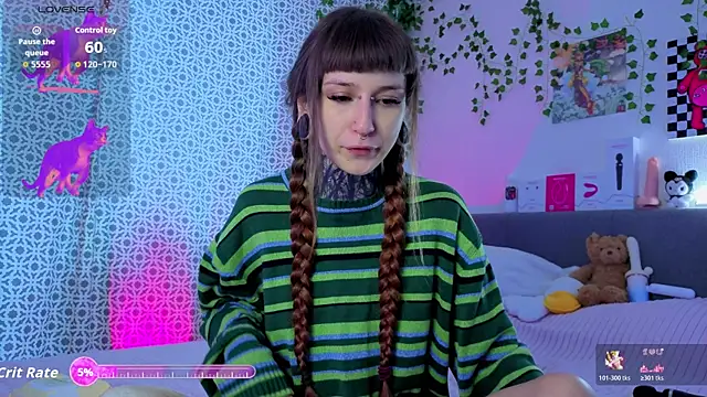 Snapshot of LilithPoison chatting on 05-28-26, 02:42 LilithPoison online show from 05-28-26, 02:42
