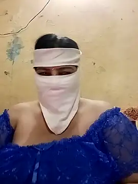 Love-890 online show from 10-20-25, 03:34