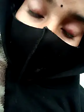 Aaisha-16 online show from 12-23-25, 03:48