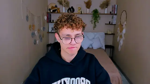 NathanCurl online show from 11-18-25, 10:31