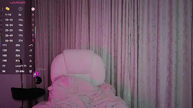 Snapshot of stephymoon_ chatting on 09-12-25, 04:23 stephymoon online show from 09-12-25, 04:23