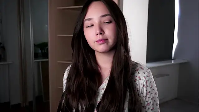 RenaeConnerley online show from 09-17-25, 04:58