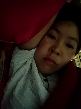 Snapshot of Siathong chatting on 09-19-25, 10:21 Siathong online show from 09-19-25, 10:21