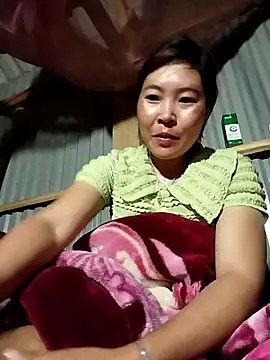 Snapshot of Siathong chatting on 09-21-25, 02:40 Siathong online show from 09-21-25, 02:40