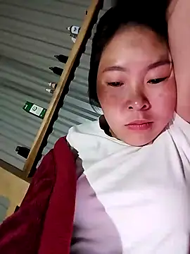 Snapshot of Siathong chatting on 10-04-25, 02:04 Siathong online show from 10-04-25, 02:04