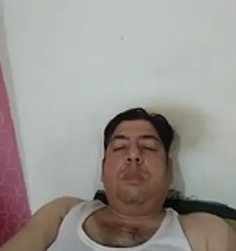 Snapshot of Love40777 chatting on 02-21-26, 09:38 Love40777 online show from 02-21-26, 09:38