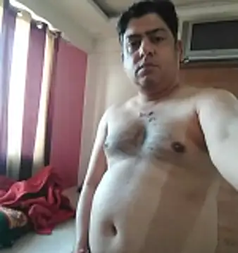 Snapshot of Love40777 chatting on 02-26-26, 02:54 Love40777 online show from 02-26-26, 02:54