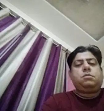 Snapshot of Love40777 chatting on 05-17-26, 05:42 Love40777 online show from 05-17-26, 05:42