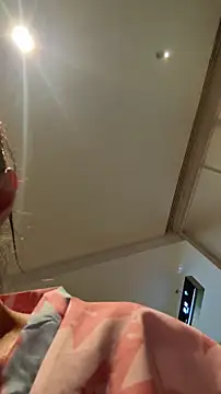 lulu5211 online show from 10-27-25, 07:12