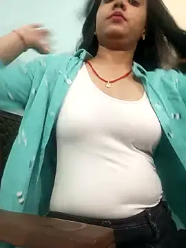 Mahira Kapoor online show from 09-15-25, 08:25