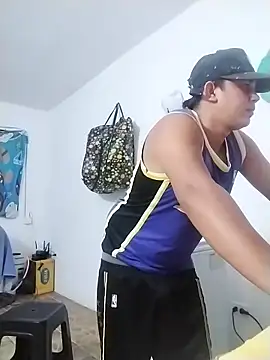 Alex man23 online show from 11-18-25, 02:17