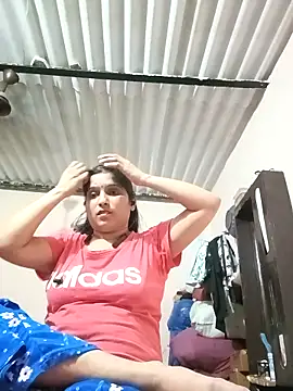aliya-jaan71 online show from 04-19-26, 02:27