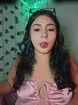 Snapshot of MegXo chatting on 01-06-26, 07:34 MegXo online show from 01-06-26, 07:34