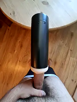 Chrisss1995 online show from 09-18-25, 01:24