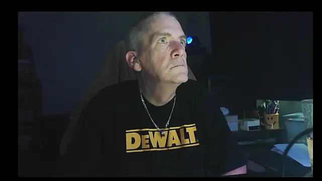 Snapshot of Sex_and_loves chatting on 09-14-25, 10:42 Sex and loves online show from 09-14-25, 10:42