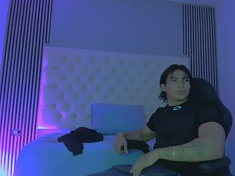 toji luxxer online show from 09-16-25, 12:06