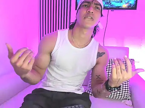 toji luxxer online show from 09-21-25, 10:22