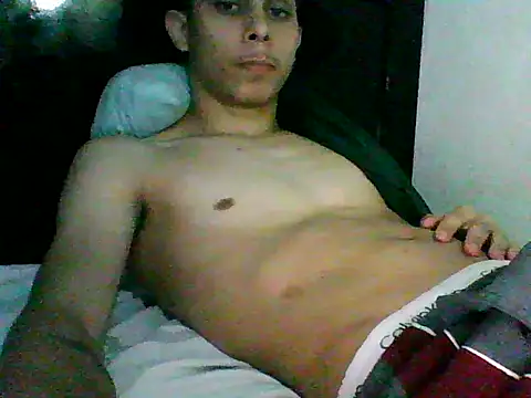 Snapshot of KingLamed chatting on 09-23-25, 03:42 KingLamed online show from 09-23-25, 03:42