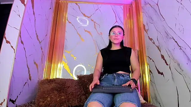 celeste hot   online show from 10-04-25, 07:45