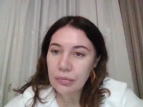 Snapshot of Lomivah chatting on 01-06-26, 03:05 Lomivah online show from 01-06-26, 03:05