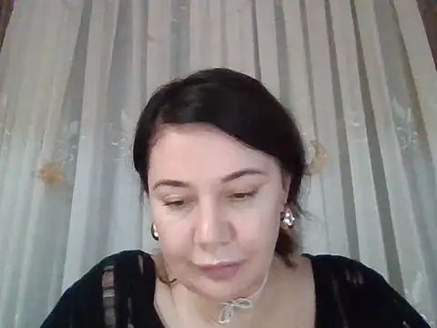 Snapshot of Lomivah chatting on 02-11-26, 03:50 Lomivah online show from 02-11-26, 03:50