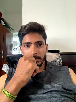 Snapshot of vikranthLong chatting on 09-27-25, 09:36 vikranthLong online show from 09-27-25, 09:36