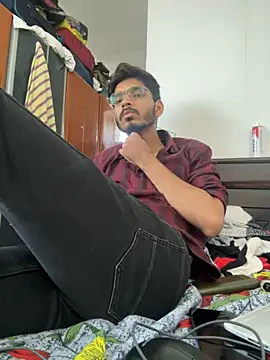 Snapshot of vikranthLong chatting on 10-10-25, 10:47 vikranthLong online show from 10-10-25, 10:47