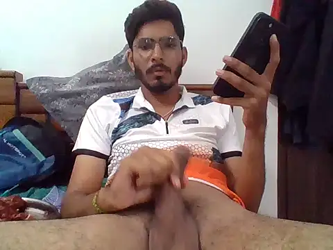 Snapshot of vikranthLong chatting on 10-31-25, 10:16 vikranthLong online show from 10-31-25, 10:16