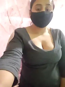 Snapshot of Romantic_couple89 chatting on 12-14-25, 01:22 Romantic couple89 online show from 12-14-25, 01:22