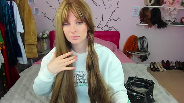 Snapshot of SabrinaRayX chatting on 02-20-26, 01:11 SabrinaRayX online show from 02-20-26, 01:11