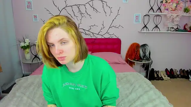 Snapshot of SabrinaRayX chatting on 02-24-26, 01:09 SabrinaRayX online show from 02-24-26, 01:09