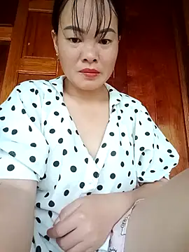 Snapshot of emilyzz chatting on 10-07-25, 12:52 emilyzz online show from 10-07-25, 12:52