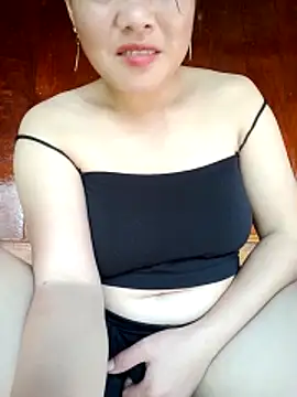 Snapshot of emilyzz chatting on 10-17-25, 02:26 emilyzz online show from 10-17-25, 02:26