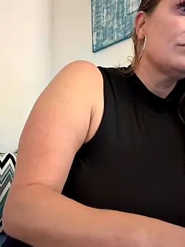 Snapshot of Ariasweetaspie chatting on 09-23-25, 08:23 Ariasweetaspie online show from 09-23-25, 08:23