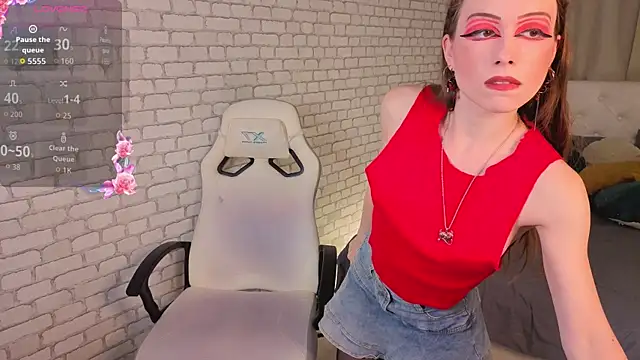 KarenSmitht online show from 10-21-25, 03:57