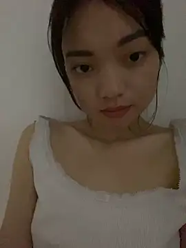 Snapshot of Bella_sexy98 chatting on 10-24-25, 09:17 Bella sexy98 online show from 10-24-25, 09:17