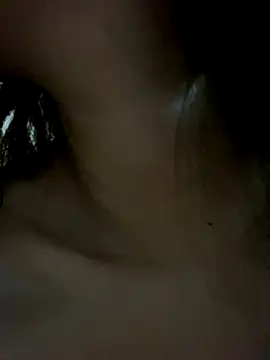 Snapshot of Bella_sexy98 chatting on 10-29-25, 03:42 Bella sexy98 online show from 10-29-25, 03:42