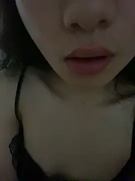 Snapshot of Bella_sexy98 chatting on 11-07-25, 04:45 Bella sexy98 online show from 11-07-25, 04:45