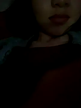 Snapshot of Bella_sexy98 chatting on 12-16-25, 06:29 Bella sexy98 online show from 12-16-25, 06:29