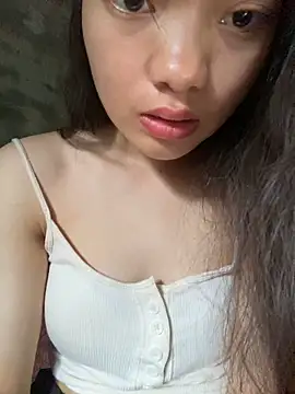 Snapshot of Bella_sexy98 chatting on 12-19-25, 05:58 Bella sexy98 online show from 12-19-25, 05:58