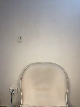 krisstenSantos online show from 11-06-25, 12:39