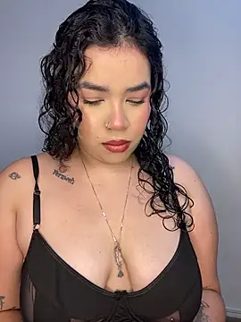 krisstenSantos online show from 11-13-25, 12:15