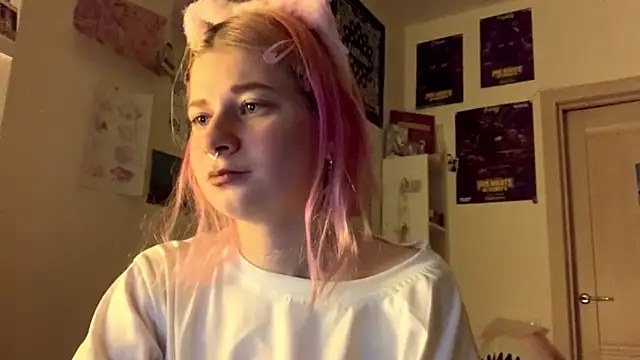 Snapshot of PinkVampire chatting on 10-09-25, 08:51 PinkVampire online show from 10-09-25, 08:51