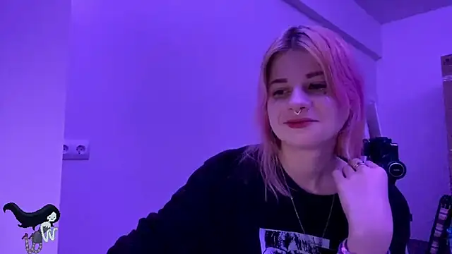 Snapshot of PinkVampire chatting on 10-27-25, 09:41 PinkVampire online show from 10-27-25, 09:41