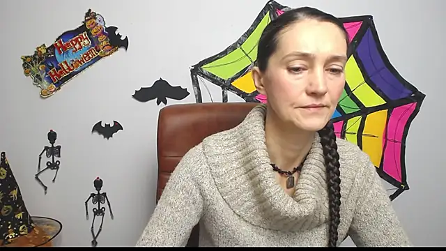 TayaFinch online show from 11-03-25, 01:23