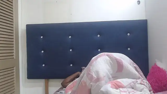 Snapshot of bemymasterlovers chatting on 11-16-25, 09:37 bemymasterlovers online show from 11-16-25, 09:37