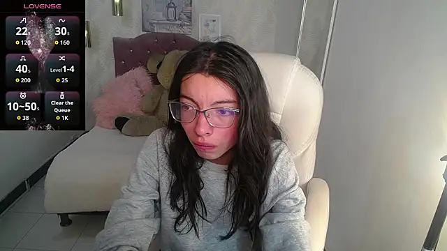 alllyson  online show from 11-19-25, 07:47